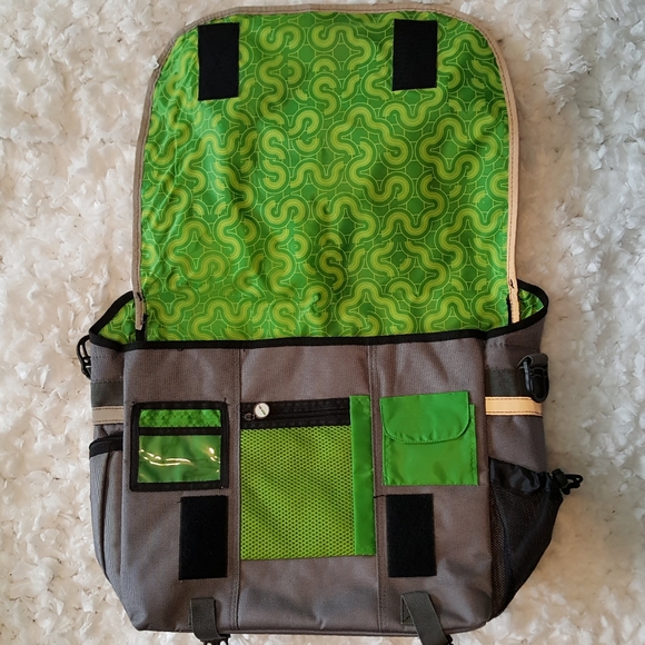Microsoft XBOX 360 Gaming Console Messenger Bag - Picture 4 of 10